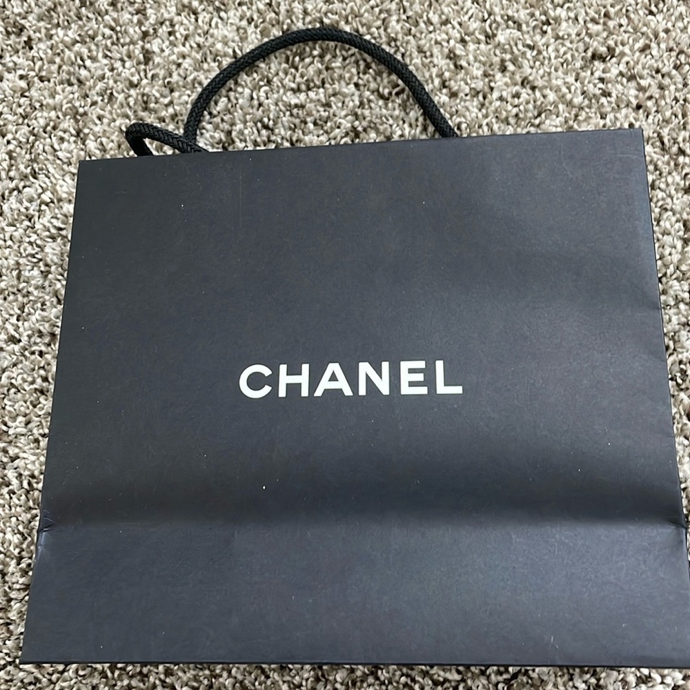 Chanel Pearl Logo Butterfly Sunglasses Black - Picture 15 of 15